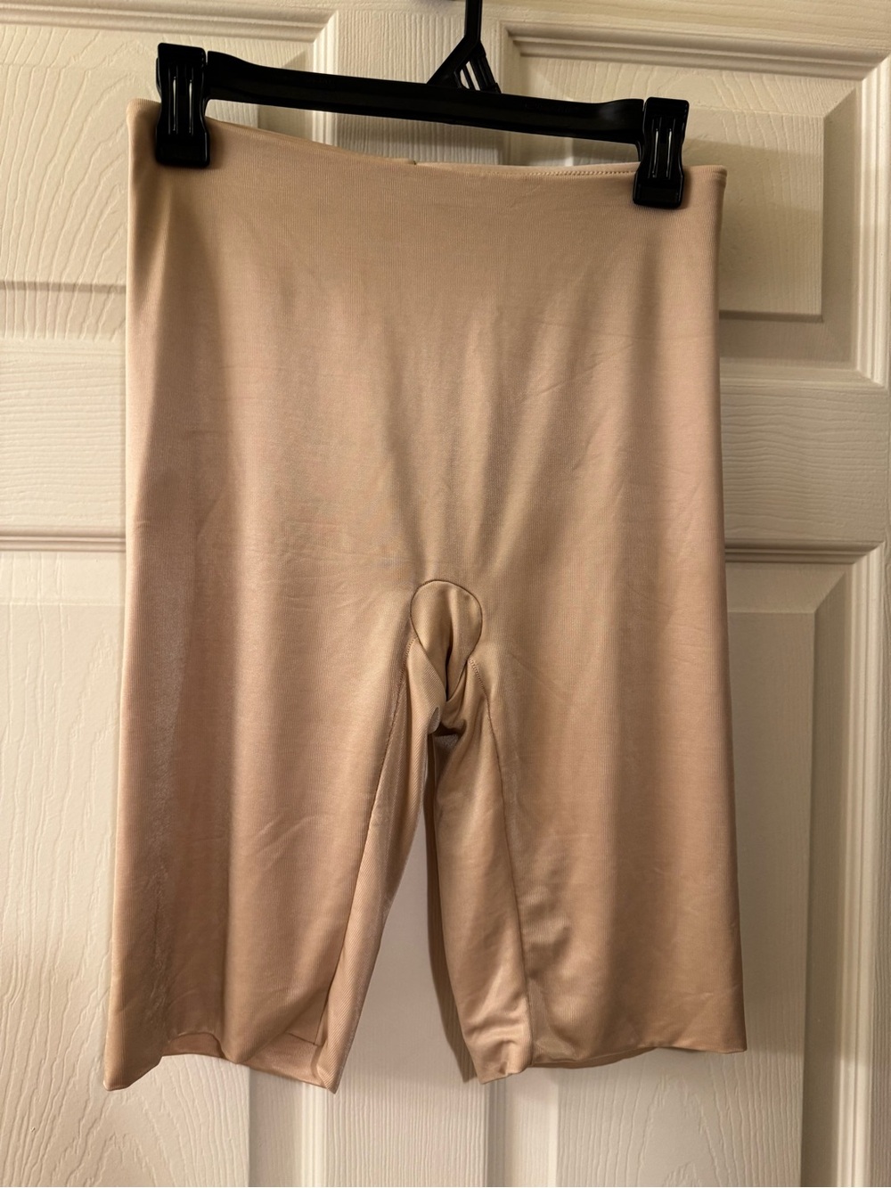 SPANX Nude/Tan Shapewear shorts size large